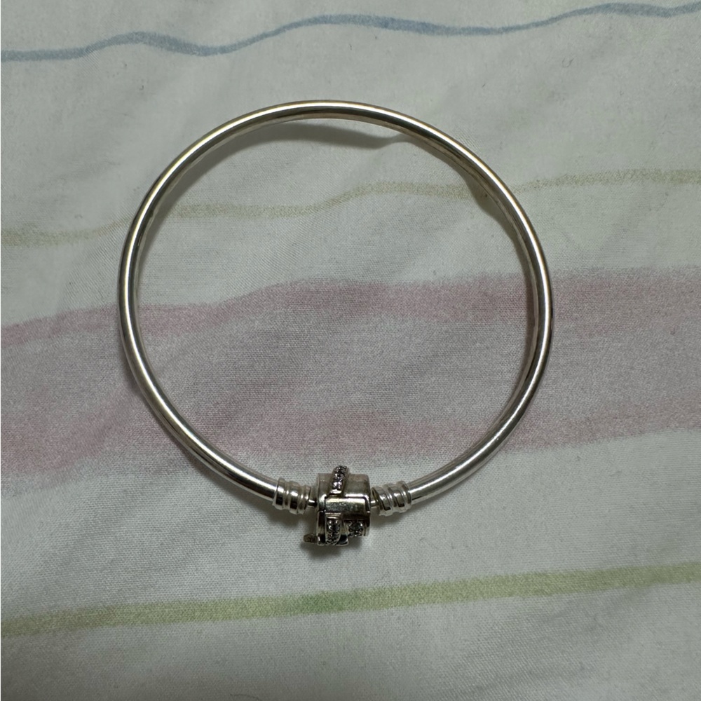 Silver Pandora Charm Bracelet with clasp